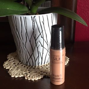 Luminess Airbrush Foundation